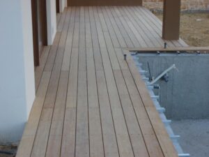 Πατωμα deck κουρμπελης